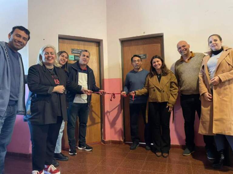 En el Hogar de Día de Iguazú se habilitó un Espacio de Primera Escucha para la atención de consumos problemáticos y adicciones En el Hogar de Día de Iguazú se habilitó un Espacio de Primera Escucha para la atención de consumos problemáticos y adicciones imagen-34