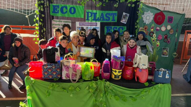 Alumnos del 7º grado de Puerto Libertad realizaron el “Compromiso con el Ambiente” imagen-2