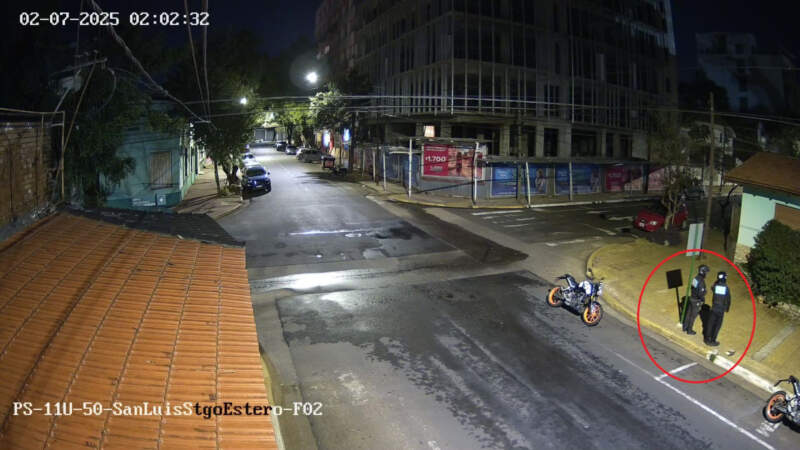 Intentó robar una moto y fue detenido gracias al monitoreo de cámaras del 911 imagen-2