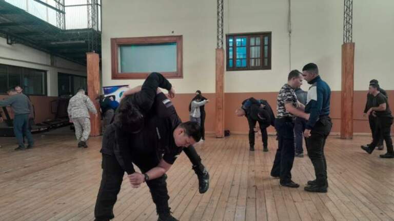 Policías de todo el país y del exterior se forman en Misiones Policías de todo el país y del exterior se forman en Misiones imagen-20
