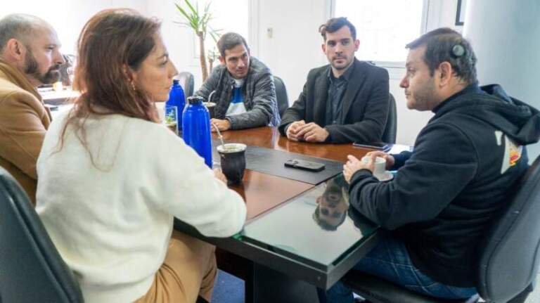 Candidatos y referentes políticos de Posadas se reunieron con Herrera Ahuad para trabajar en una agenda federal con prioridades misioneras Candidatos y referentes políticos de Posadas se reunieron con Herrera Ahuad para trabajar en una agenda federal con prioridades misioneras imagen-9