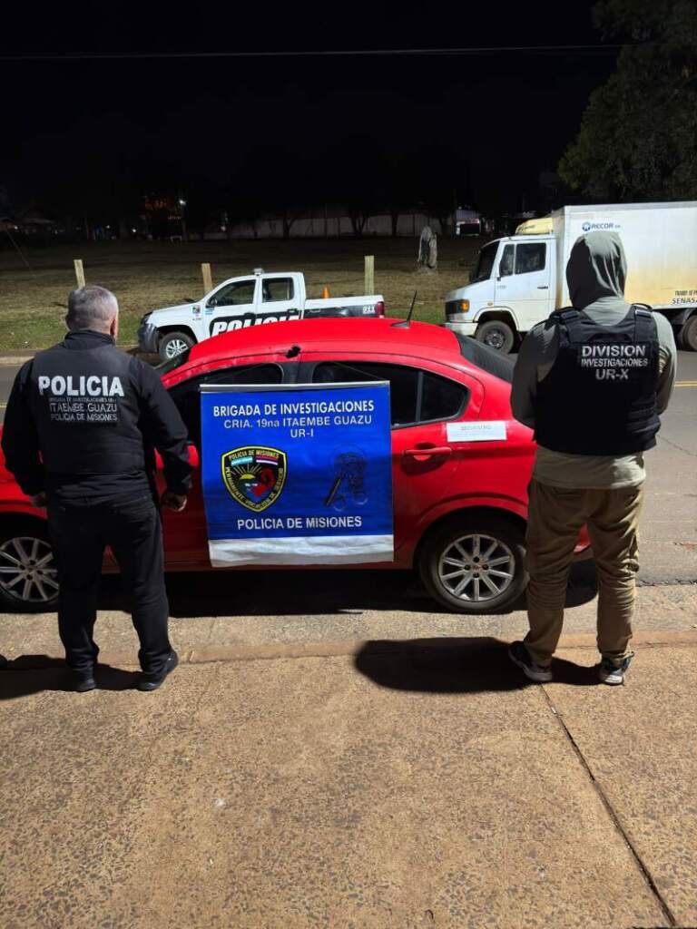 Secuestraron el auto utilizado por una red de dealers en Posadas: persecución, droga incautada y allanamiento imagen-28