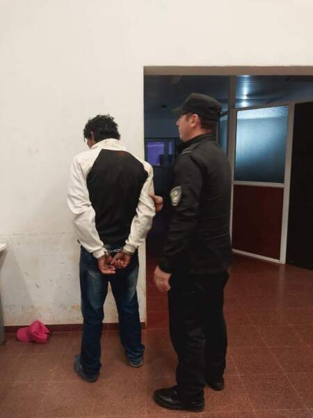 Una discusión en un bar de Apóstoles culminó en la detención del agresor y un joven hospitalizado Una discusión en un bar de Apóstoles culminó en la detención del agresor y un joven hospitalizado imagen-9