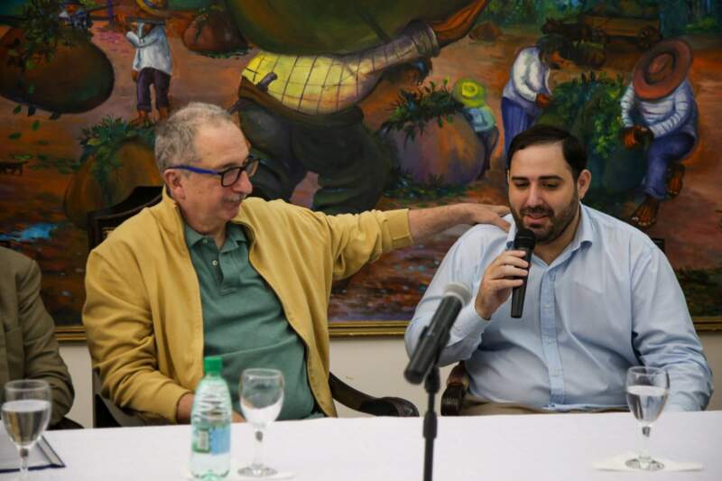 "El Estado cumple su función para que el sector privado pueda expandirse”, dijo Passalacqua en la presentación del Black Friday Alem 5 "El Estado cumple su función para que el sector privado pueda expandirse”, dijo Passalacqua en la presentación del Black Friday Alem imagen-4