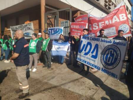 Alerta y movilización de empleados de Vialidad Nacional ante la posible disolución del organismo imagen-7