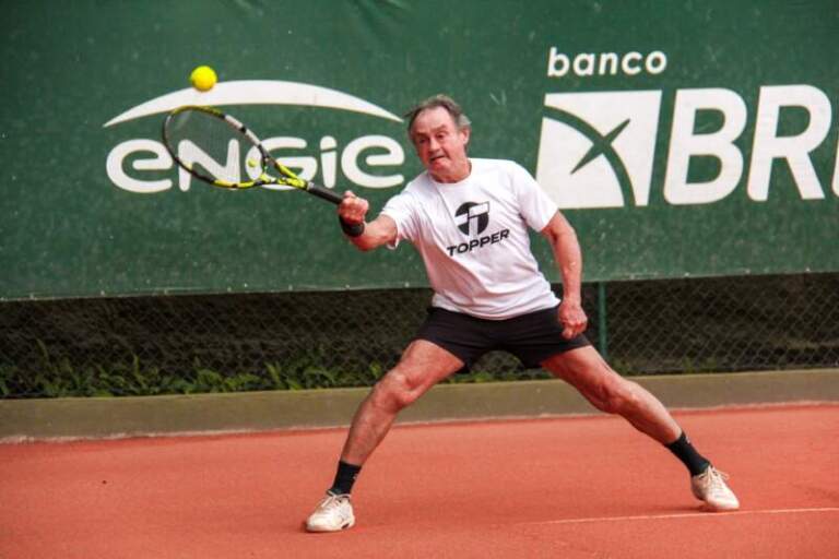 Tenis: Melo quedó a un paso de la consagración en Brasil Tenis: Melo quedó a un paso de la consagración en Brasil imagen-27