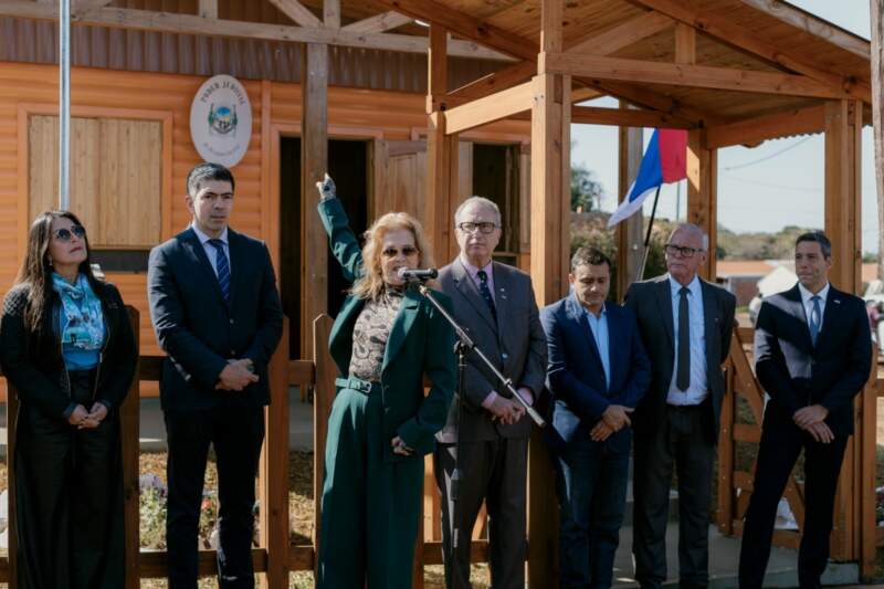 "Sin entrometernos y respetándonos, en Misiones los tres Poderes del Estado trabajamos en conjunto por el bienestar de nuestra gente", dijo Passalacqua 9 "Sin entrometernos y respetándonos, en Misiones los tres Poderes del Estado trabajamos en conjunto por el bienestar de nuestra gente", dijo Passalacqua imagen-8