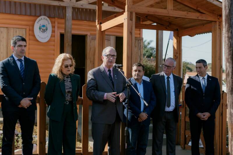 "Sin entrometernos y respetándonos, en Misiones los tres Poderes del Estado trabajamos en conjunto por el bienestar de nuestra gente", dijo Passalacqua 5 "Sin entrometernos y respetándonos, en Misiones los tres Poderes del Estado trabajamos en conjunto por el bienestar de nuestra gente", dijo Passalacqua imagen-4