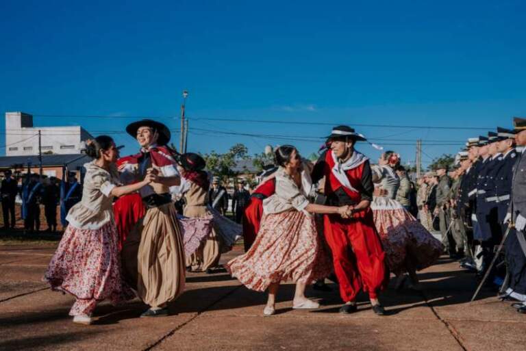 Posadas celebró el Día de la Independencia con un emotivo acto en el barrio Nosiglia Posadas celebró el Día de la Independencia con un emotivo acto en el barrio Nosiglia imagen-32