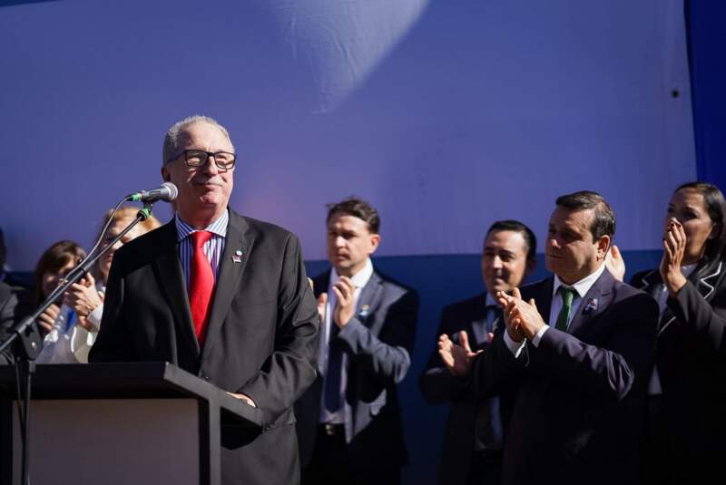 "El poder central debe respetar y entender que las Provincias somos preexistentes a la Nación, nosotros la creamos", dijo Passalacqua en el acto por el Día de la Independencia 3 "El poder central debe respetar y entender que las Provincias somos preexistentes a la Nación, nosotros la creamos", dijo Passalacqua en el acto por el Día de la Independencia imagen-2