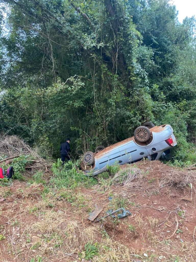 Gobernador Roca: conductora de vehículo que despistó en la ruta 6 terminó con politraumatismos imagen-11