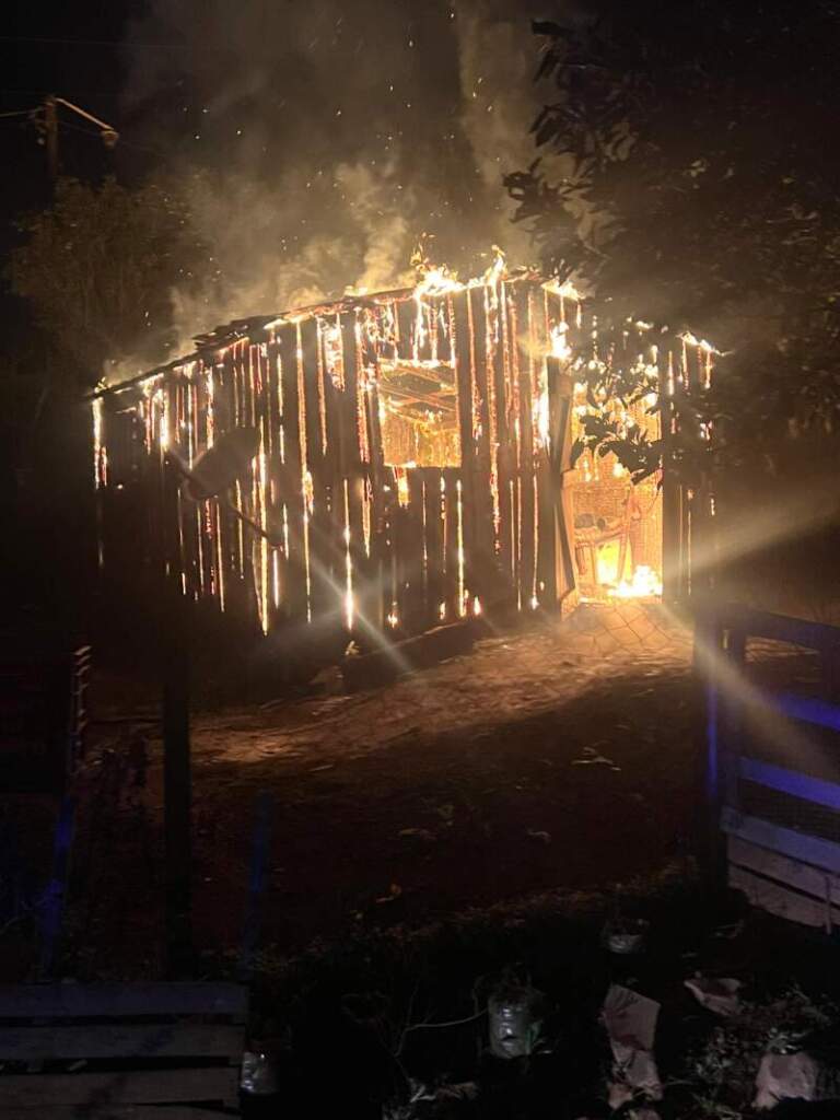 Incendio de vivienda en Campo Grande: un hombre sufrió quemaduras graves imagen-46