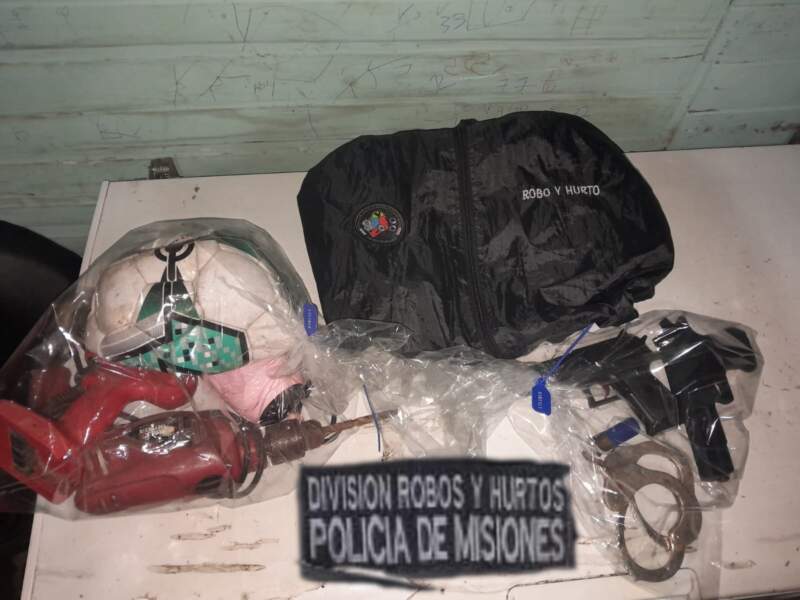 Cayó la banda de la 146: Tres detenidos investigados por robos modalidad “Motochorros” en Posadas 5 Cayó la banda de la 146: Tres detenidos investigados por robos modalidad “Motochorros” en Posadas imagen-4