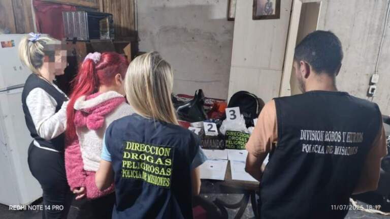 Desarticularon "narcokiosco" en Miguel Lanús: una detenida, droga y elementos presuntamente robados fueron secuestrados imagen-42