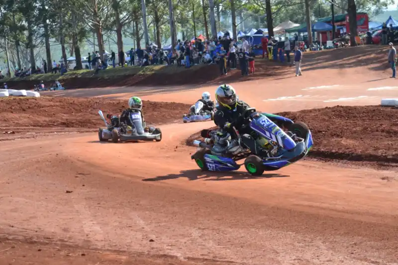 Karting: la 4ta fecha del Campeonato en Circuitos Terrados fue una fiesta en Apóstoles 5 Karting: la 4ta fecha del Campeonato en Circuitos Terrados fue una fiesta en Apóstoles imagen-4