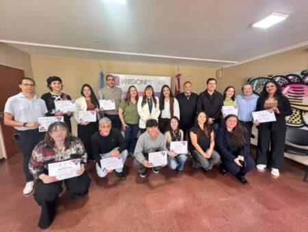 Formación laboral: más de 30 jóvenes recibieron sus certificados en Marketing Digital imagen-6