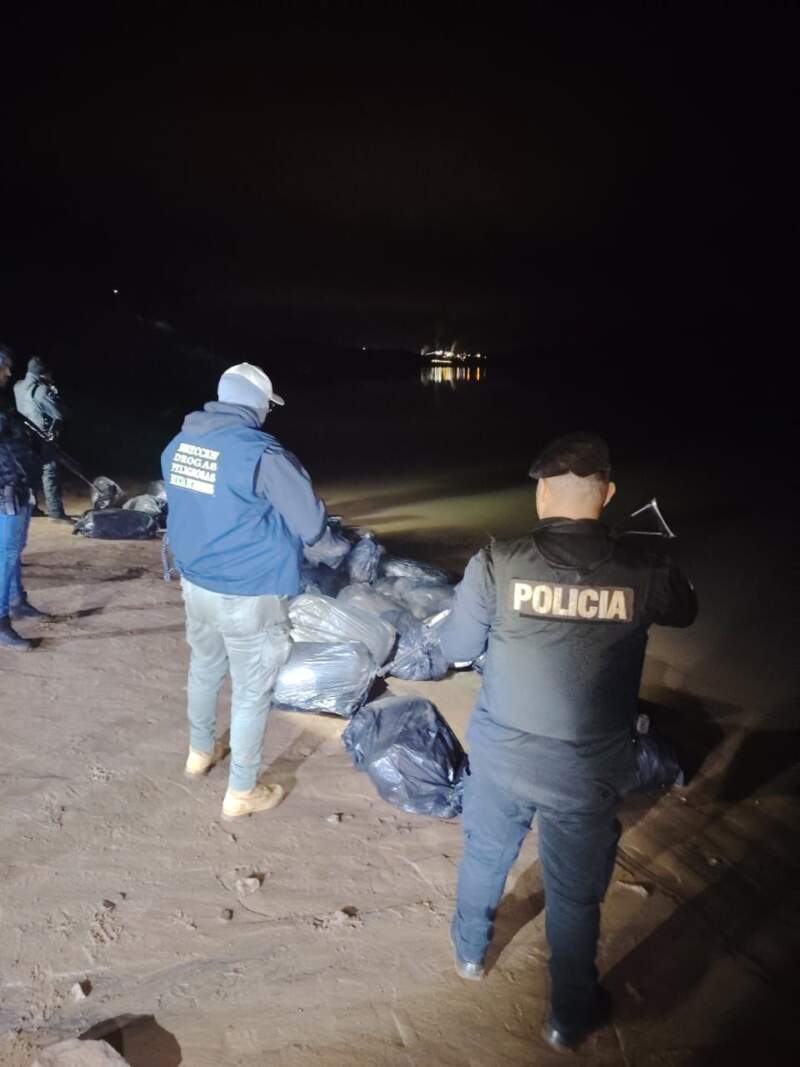 La Policía secuestró media tonelada de marihuana a orillas del río Paraná imagen-2