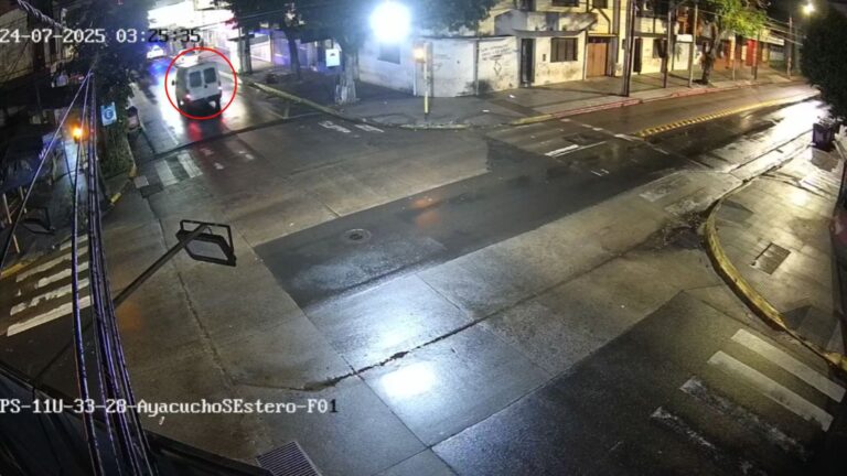 Un hombre fue detenido tras haber sido captado por cámaras del 911 al momento que agredió a otro joven imagen-46