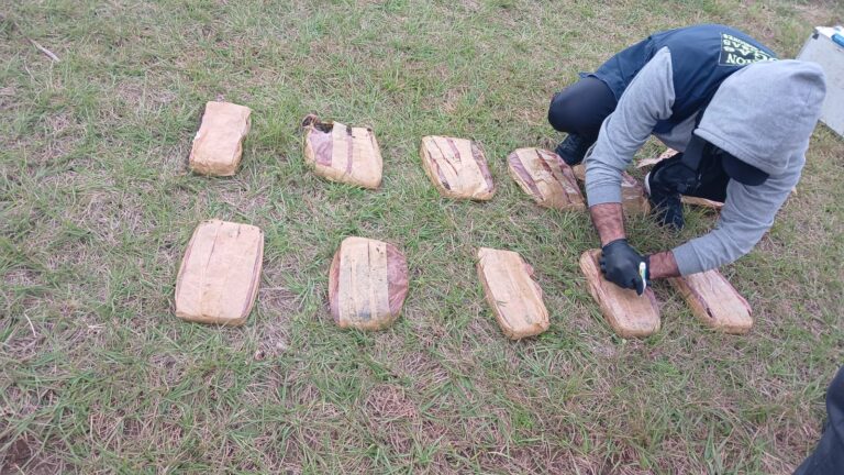 Hallaron cargamento de droga en zona costera de Posadas imagen-12