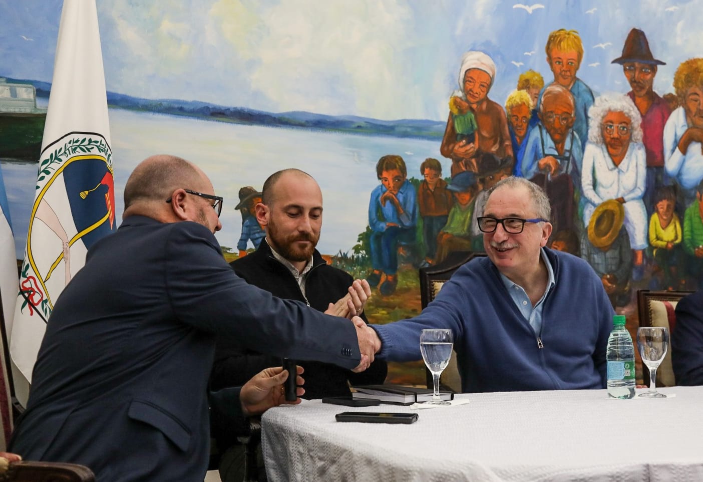 Passalacqua lanzó el Hot Sale "Mejor Oberá": "No sólo motoriza a los 240 comercios adheridos sino que también agiliza toda la economía misionera" 5 Passalacqua lanzó el Hot Sale "Mejor Oberá": "No sólo motoriza a los 240 comercios adheridos sino que también agiliza toda la economía misionera" imagen-4