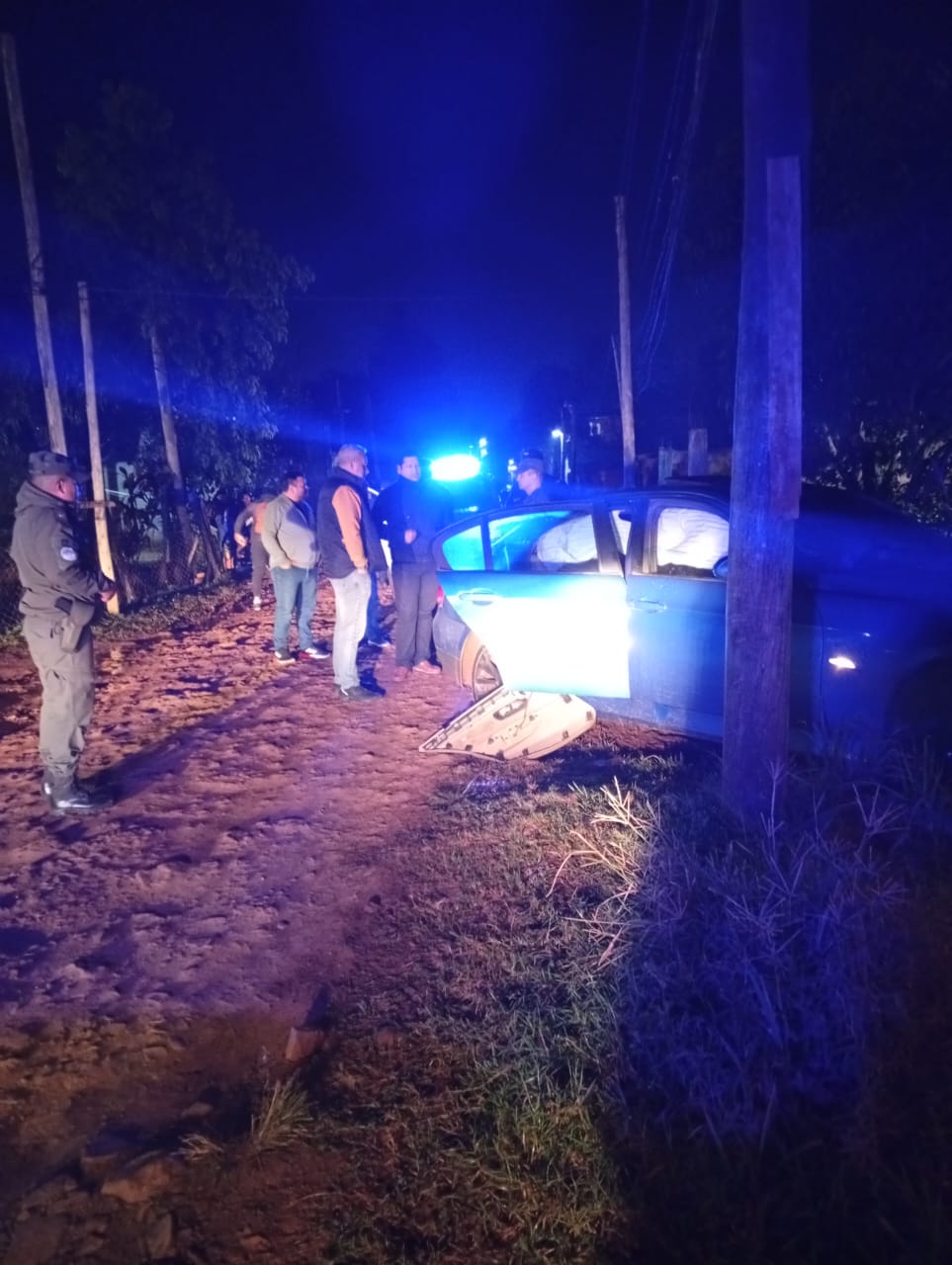 Operativo cerrojo en Iguazú: La Policía arrestó a tres misioneros por evadir el control migratorio y protagonizar una persecución 5 Operativo cerrojo en Iguazú: La Policía arrestó a tres misioneros por evadir el control migratorio y protagonizar una persecución imagen-4