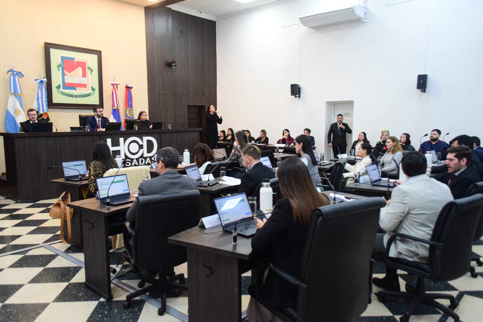 “Volvemos con una agenda cargada y con la responsabilidad de avanzar en proyectos que mejoren la calidad de vida de nuestros vecinos”, dijo el Presidente del Concejo Deliberante 5 “Volvemos con una agenda cargada y con la responsabilidad de avanzar en proyectos que mejoren la calidad de vida de nuestros vecinos”, dijo el Presidente del Concejo Deliberante imagen-4