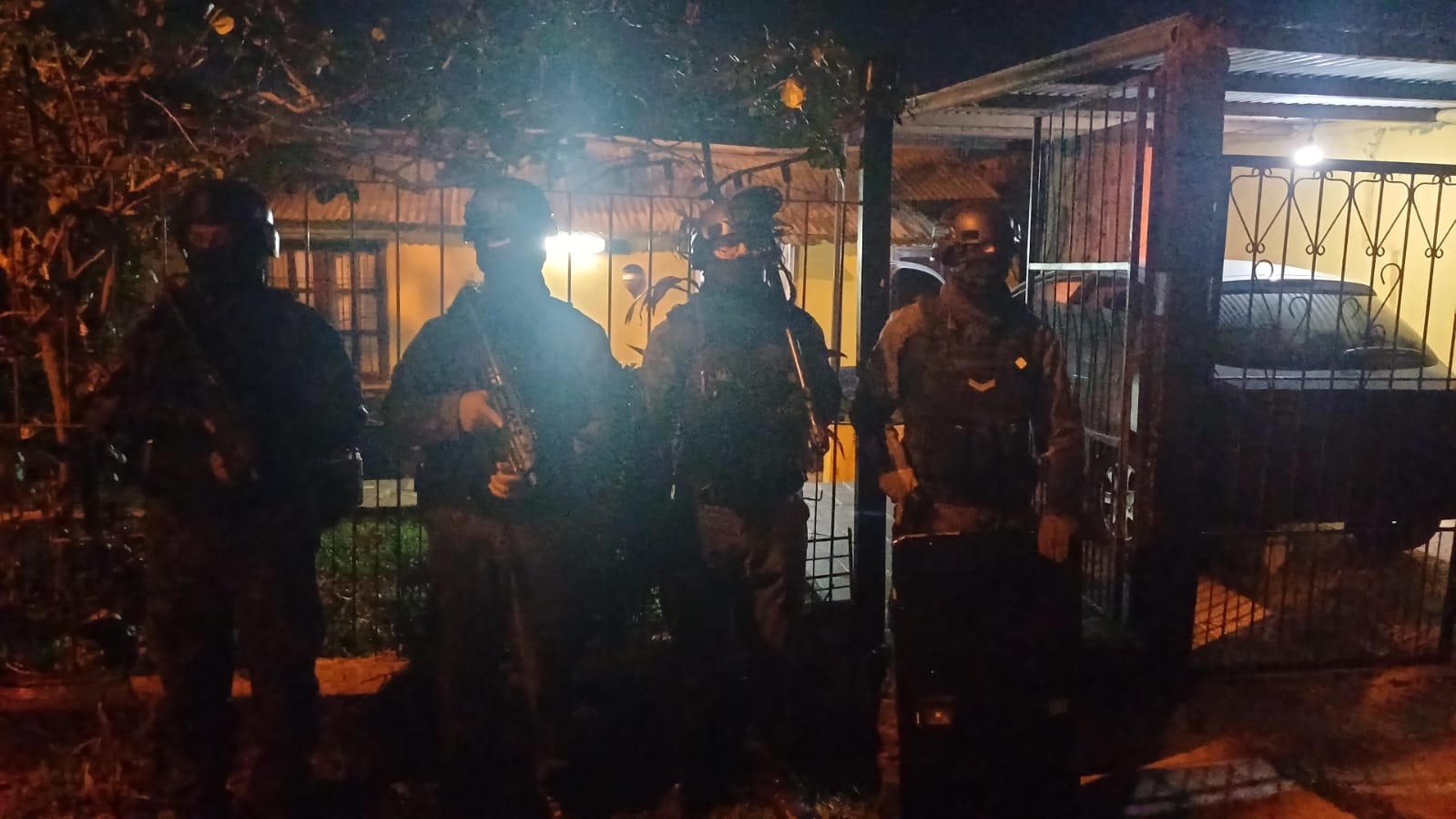 Capturaron a un ladrón de autos con inhibidor: Lo siguieron con el anillo digital y lo atraparon en Posadas 5 Capturaron a un ladrón de autos con inhibidor: Lo siguieron con el anillo digital y lo atraparon en Posadas imagen-4