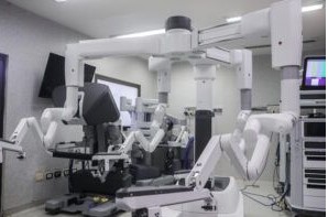 Senadores de Misiones presentaron proyecto de Beneplácito por la primera cirugía robótica Da Vinci Xi en hospital "Dr. Ramón Madariaga" imagen-2