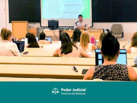 El ministro del STJ Juan Manuel Díaz disertó en la Universidad de Salamanca imagen-1