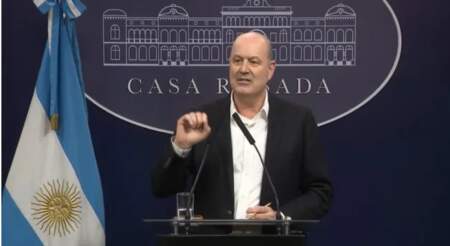 El Gobierno nacional detalló los 65 decretos con los que disolvió y fusionó organismos imagen-2