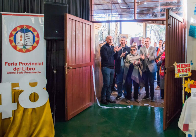 Con el acompañamiento del intendente Hassan inauguraron la Feria Provincial del Libro Con el acompañamiento del intendente Hassan inauguraron la Feria Provincial del Libro imagen-1