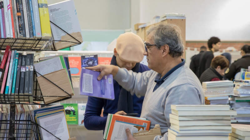 Con el acompañamiento del intendente Hassan inauguraron la Feria Provincial del Libro 3 Con el acompañamiento del intendente Hassan inauguraron la Feria Provincial del Libro imagen-2