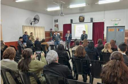 Reunión interinstitucional en Posadas para fortalecer los viajes estudiantiles seguros imagen-9