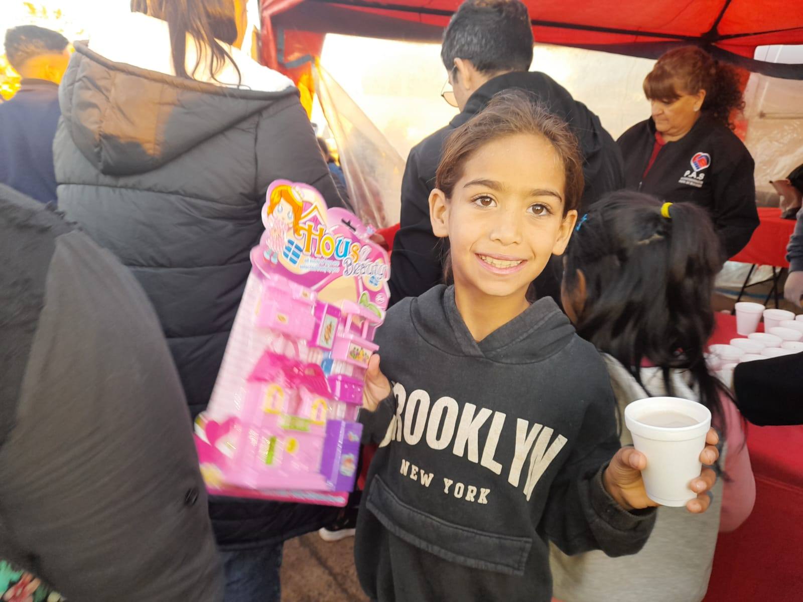 Con música, juegos y sorteos, el P.A.S. Posadas celebró el mes de la infancia en Itaembé Miní junto a más de mil personas 5 Con música, juegos y sorteos, el P.A.S. Posadas celebró el mes de la infancia en Itaembé Miní junto a más de mil personas imagen-4