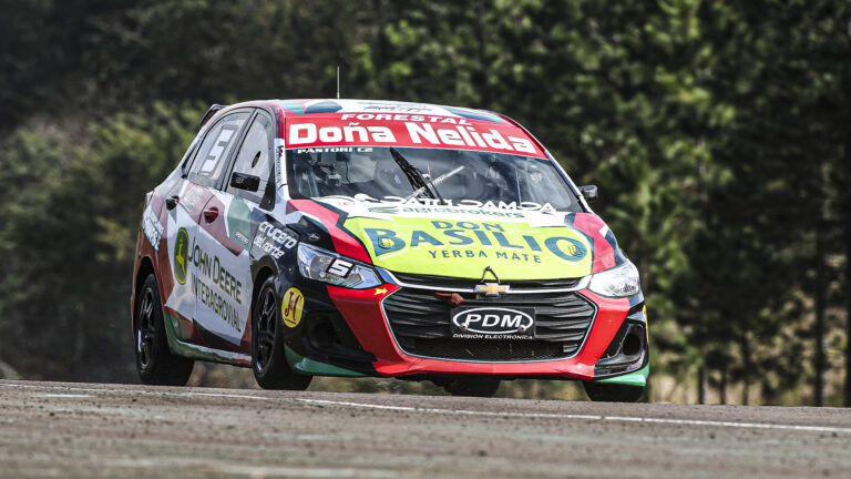 Automovilismo: Pastori el mejor misionero en la primera clasificación en Oberá imagen-24