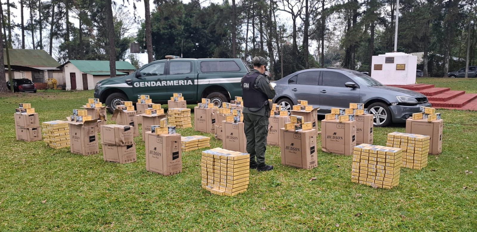 En dos procedimientos secuestraron 19.980 paquetes de cigarrillos extranjeros que fueron abandonados 5 En dos procedimientos secuestraron 19.980 paquetes de cigarrillos extranjeros que fueron abandonados imagen-4