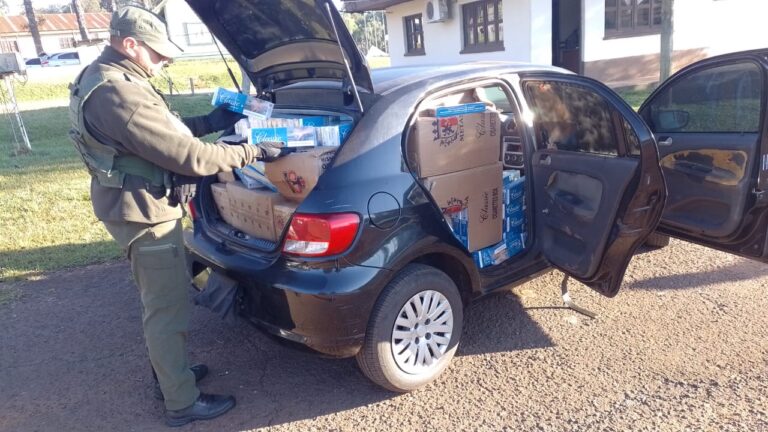 Intentaron evadir los controles con más de 19 mil paquetes de cigarrillos imagen-33