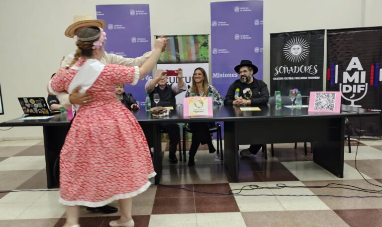 Se presentó oficialmente la 3ra Fiesta del Folklore Misionero Se presentó oficialmente la 3ra Fiesta del Folklore Misionero imagen-29