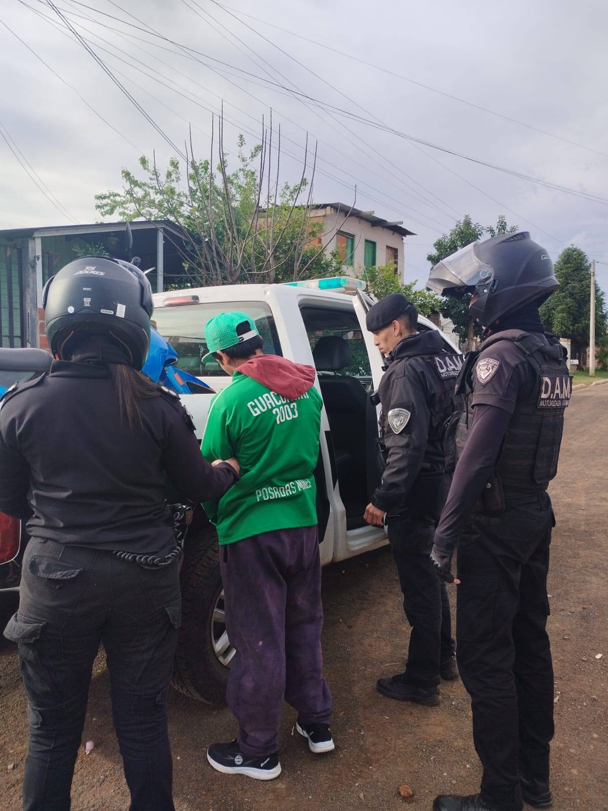 Patrullajes policiales en Posadas y Garupá dejaron 6 detenidos y bienes recuperados 7 Patrullajes policiales en Posadas y Garupá dejaron 6 detenidos y bienes recuperados imagen-6