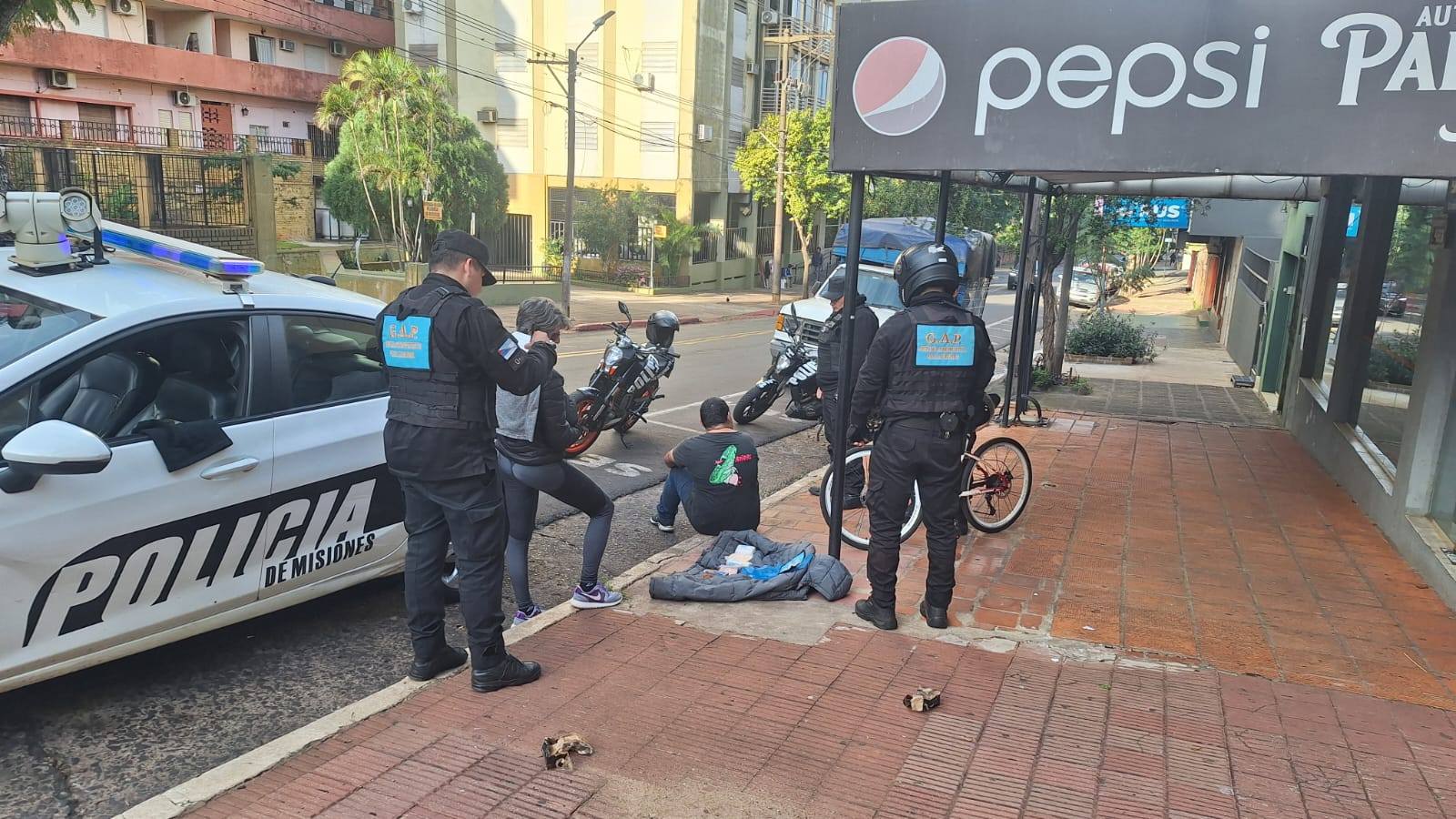Patrullajes policiales en Posadas y Garupá dejaron 6 detenidos y bienes recuperados 9 Patrullajes policiales en Posadas y Garupá dejaron 6 detenidos y bienes recuperados imagen-8