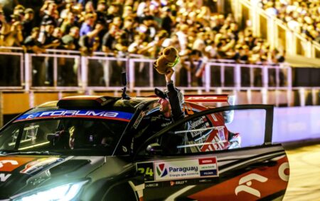 El carpincho y público que robó corazones: pilotos del WRC se rinden ante el Rally del Paraguay imagen-2