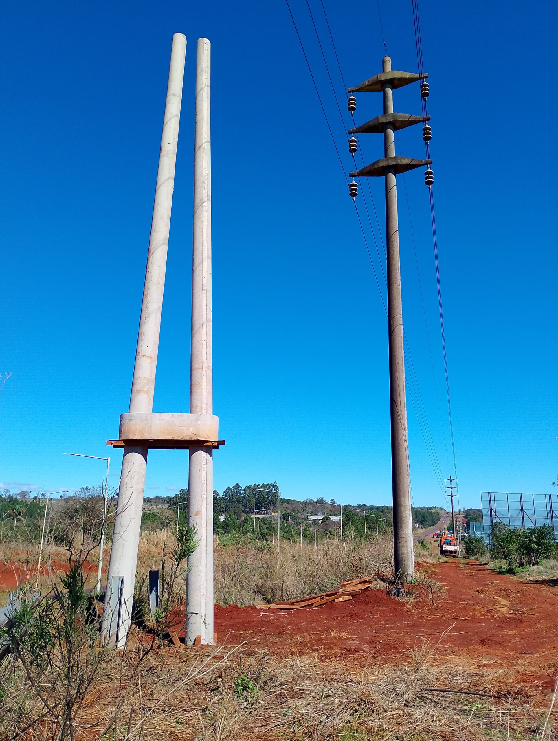Importantes avances en línea de media tensión que trasladará la energía del Parque Solar Oberá 9 Importantes avances en línea de media tensión que trasladará la energía del Parque Solar Oberá imagen-8