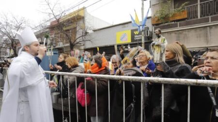 Con un duro mensaje, la Iglesia volvió a cuestionar al Gobierno: “El mercado no garantiza la inclusión social” imagen-3
