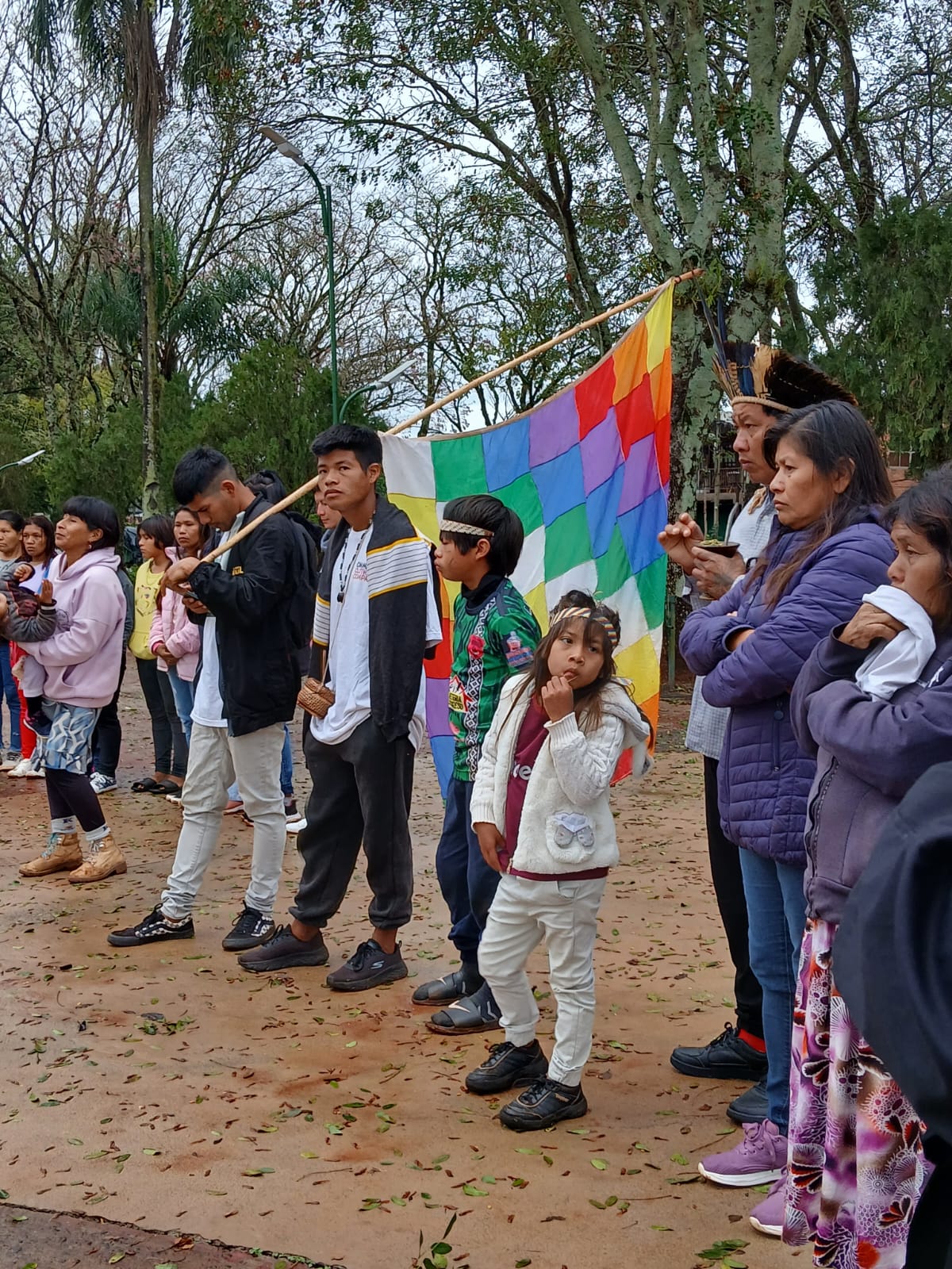 Capioví: comunidad mbya El Pocito reafirmó su reclamo territorial y el Estado se comprometió a brindar solución 11 Capioví: comunidad mbya El Pocito reafirmó su reclamo territorial y el Estado se comprometió a brindar solución imagen-10