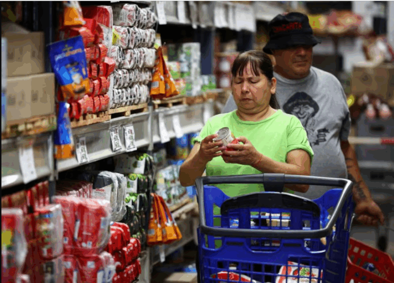 Inflación: estiman que la suba del dólar en julio ya tuvo un primer impacto en los precios de agosto y presiona al IPC imagen-14