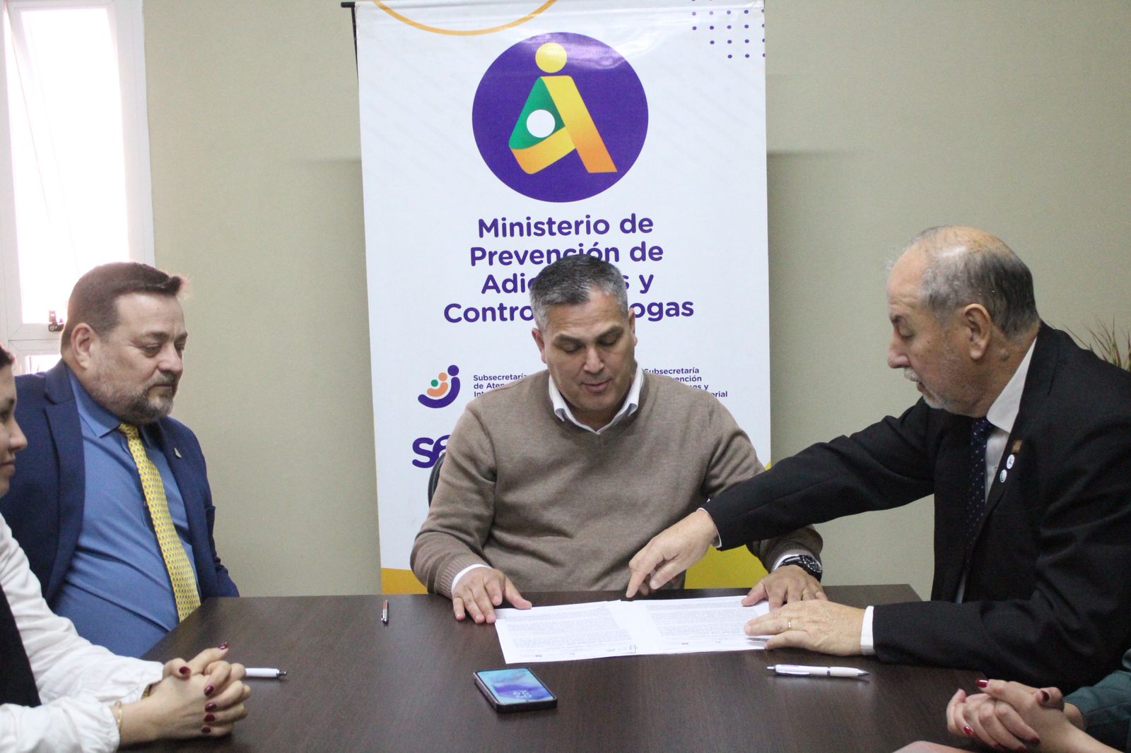 Estudiantes de Enfermería harán pasantías y prácticas profesionalizantes en áreas de Prevención de Adicciones Estudiantes de Enfermería harán pasantías y prácticas profesionalizantes en áreas de Prevención de Adicciones imagen-1