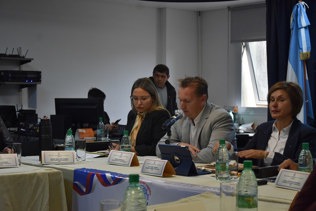 Legislatura: comenzaron las audiencias para el análisis del Presupuesto Provincial 2026 11 Legislatura: comenzaron las audiencias para el análisis del Presupuesto Provincial 2026 imagen-10