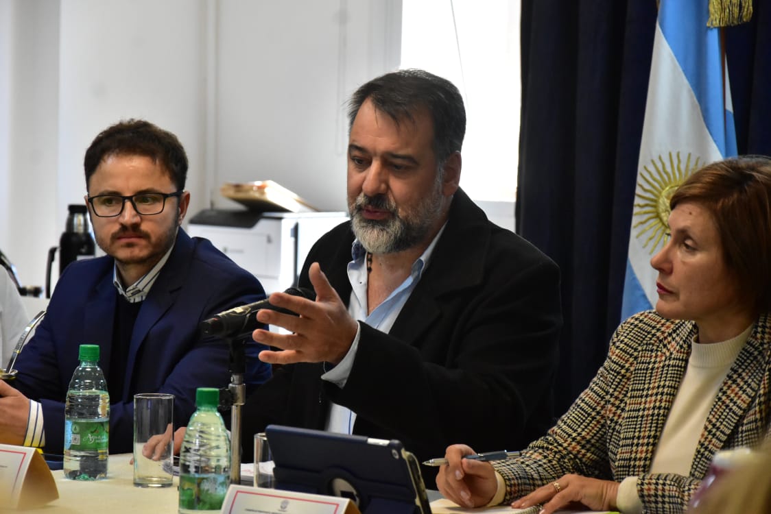 La Comisión de Presupuesto avanzó en el análisis del proyecto 2026 con las exposiciones de Salud Pública e IPS 3 La Comisión de Presupuesto avanzó en el análisis del proyecto 2026 con las exposiciones de Salud Pública e IPS imagen-2