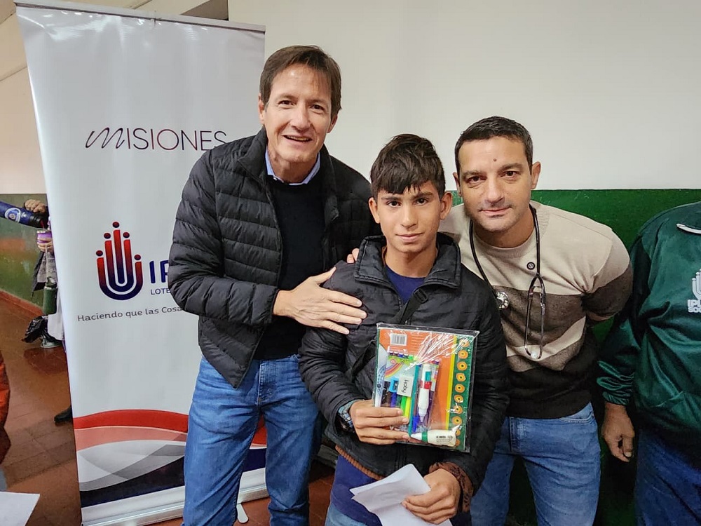 Control de salud, anteojos, trámites de DNI y garrafas accesibles: más de 400 personas asistieron al operativo “Estamos con Vos" 11 Control de salud, anteojos, trámites de DNI y garrafas accesibles: más de 400 personas asistieron al operativo “Estamos con Vos" imagen-10