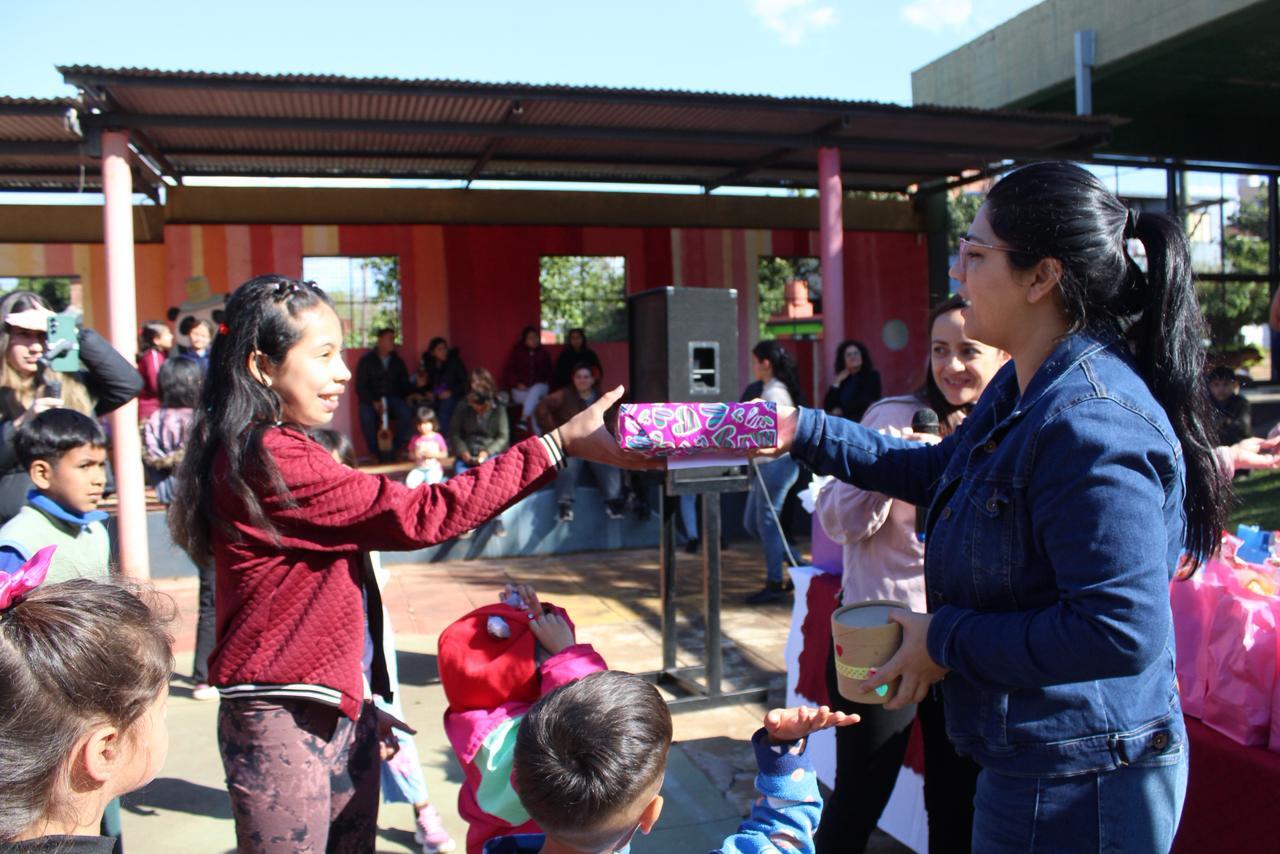 En el Mes de la Niñez, Posadas celebra con juegos, convenios y actividades que promueven los derechos de niños, niñas y adolescentes 3 En el Mes de la Niñez, Posadas celebra con juegos, convenios y actividades que promueven los derechos de niños, niñas y adolescentes imagen-2